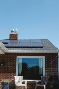 Zonnepanelen op woning: welke energieleverancier kiezen?